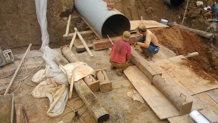 地下管道工程中的頂管施工設備解析